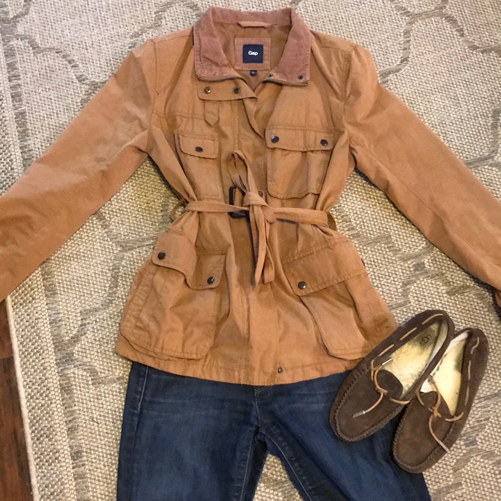 Gap - Women’s Coat 🧥 size: small